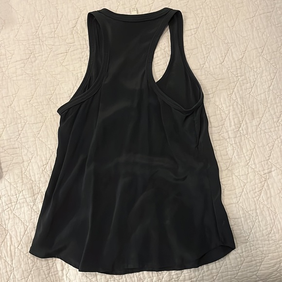 Banana Republic Silk Tank - Picture 3 of 3